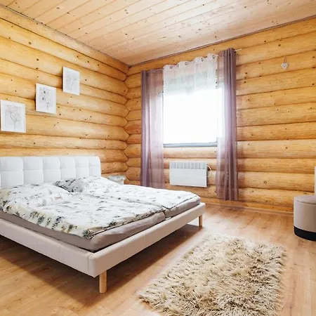 Nyaraló Zrub Polomka Breznóbánya