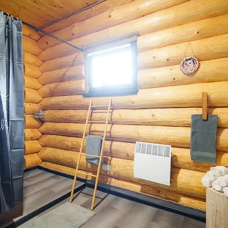 Zrub Polomka Сasa de vacaciones Brezno